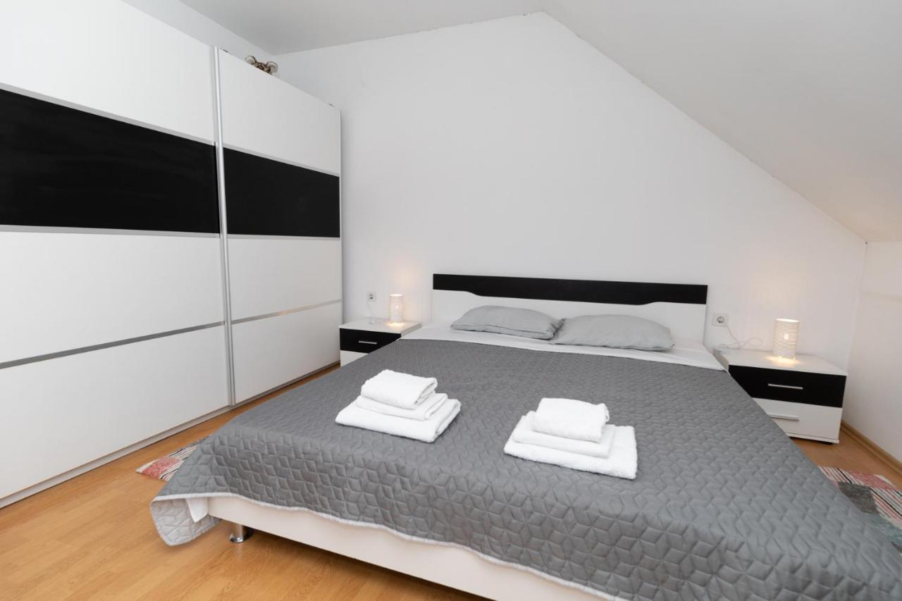 شقة Apartman Skender 3* رافنا غورا المظهر الخارجي الصورة