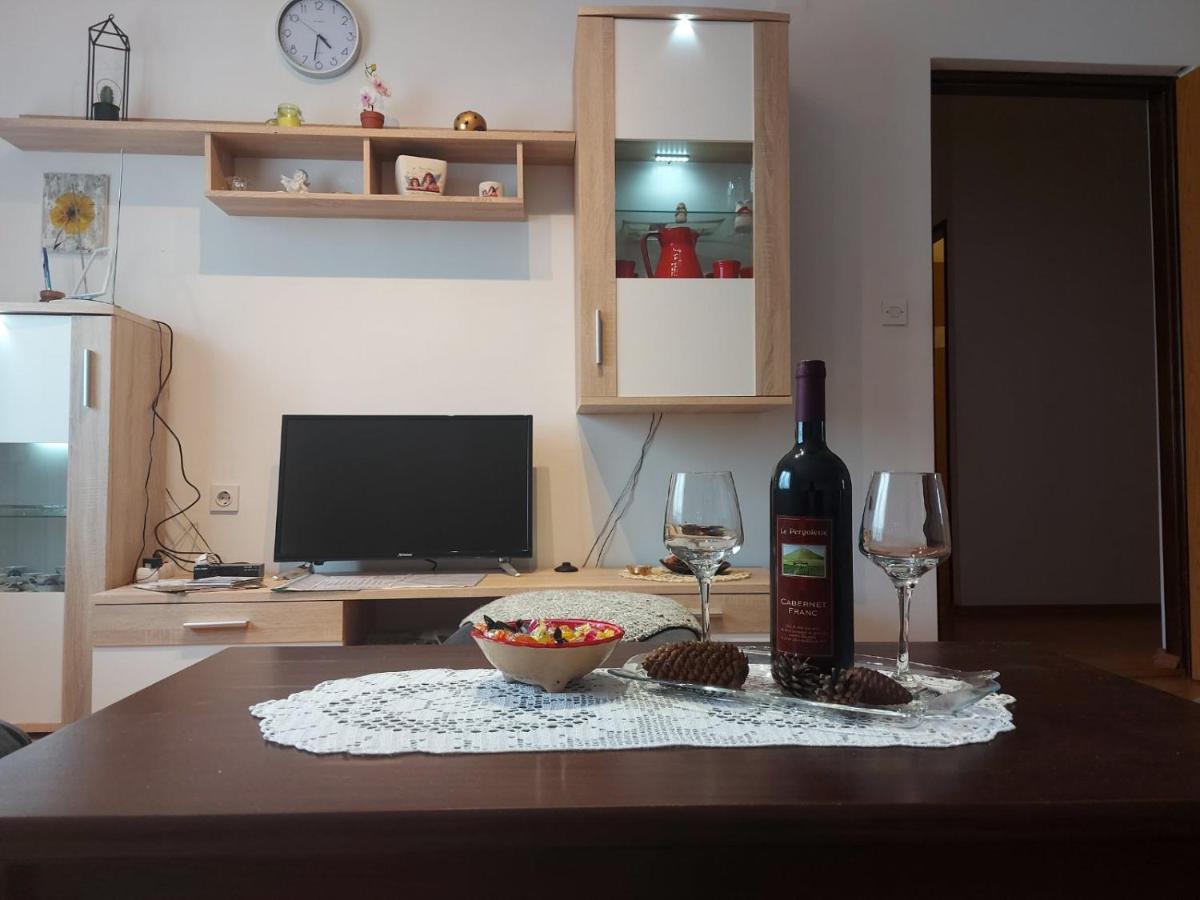شقة Apartman Skender 3* رافنا غورا المظهر الخارجي الصورة